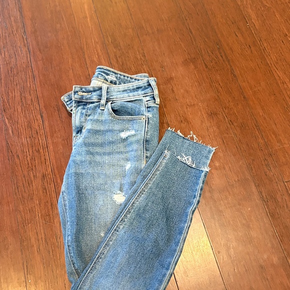 Old Navy Women’s Distressed Skinny Jeans – Size 0 - Picture 2 of 6